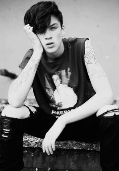 Ash Stymest Moda Grunge, Grunge Boy, Tumblr Hair, Outfits Hombre, Grow Beard, Rocker Style, Male Grooming, Grunge Hair