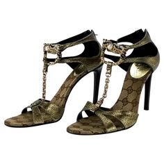 Check out this item from 1stdibs! F/W 2004 Gucci Tom Ford Gold Rhinestone Dragon GG Monogram Logo Heels Size 9B: https://www.1stdibs.com/id-v_15862772 Gucci Pearl Shoes, Monique Verbena, Dragon Heels, Gucci Dragon, Metal Dragon, Tom Ford Gucci, Tom Ford Leather, Logo B, Gucci Heels