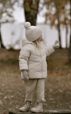 Winter Baby Clothes, Kids Ootd, Kids Style, Winter Kids, Mom Kid, First Girl, Kids Wear