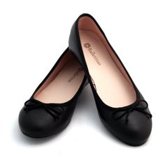 Classic Footwear Women, Shoes Classic Women, Black Shoes For School, Flat Black Shoes, Black Shoes For Women, Black School Shoes, Black Leather Shoes Women, Black Flat Shoes, Shoes For School