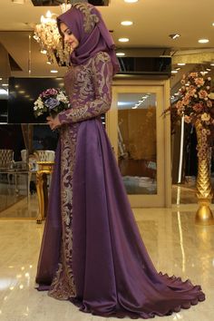 Pınar Şems - Tılsım Abiye Lila Gown With Hijab, Gowns For Ladies, Hijab Party, Hijabi Gowns, Modest Hijab, Violet Dress