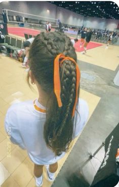 Braid Volleyball Hair, Vb Game Day Hairstyles, Cute Hairstyles For Sports Basketball, Cute Braids For Sports, Braid Volleyball Hairstyles, Cute Simple Soccer Hairstyles, Volleyball Girls Hairstyles, Game Day Hairstyles Field Hockey, Prep Rally Hairstyles