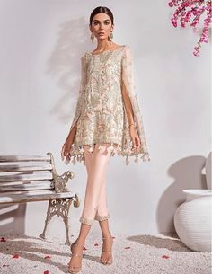 Designer Peach Dress With Intricate Embroidery, Peach Dress With Intricate Embroidery For High Fashion, Peach Resham Embroidery Dress For Wedding, Peach Wedding Dress With Resham Embroidery, Peach Georgette Wedding Dress, Wedding Dresses Pakistani, Pakistani Party Wear Dresses, Dress Pakistani, Pakistani Party Wear