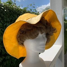 gingham sun hat for women Practical, light and comfortable for outings! The hat is in yellow and white printed cotton. It will be perfect for this new season and for a wedding! Head circumference approximately 56/57cm Handmade. Quick and neat delivery! Summer Hats For Women, Stretch Headband, Black Headband, Sun Hats For Women, Cotton Gifts, Summer Hat, Hat For Women, Twist Headband, Bucket Hats