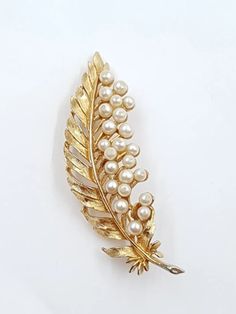 Vintage Brooch Arthur Pepper (Art) 1950s 1960s Faux Pearl Leaf. Some wear to plating and Pearl coating as shown Arthur Pepper Jewelry, Jewelry Board, Jewelry Boards, Vintage Brooch, Vintage Costume Jewelry, Vintage Costumes