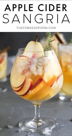 Easy Fall Sangria, Fall Sangria Recipes, Cider Sangria, Apple Cider Sangria, White Wine Sangria, Wine Sangria, Sangria Recipe, Fall Cocktails, Sangria Recipes