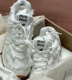 Trendy Shoes Sneakers, Pretty Shoes Sneakers, Miu Miu Shoes, Balance Sneakers, Cute Sneakers, Hype Shoes, Girly Shoes, Shoe Inspo, Aesthetic Shoes