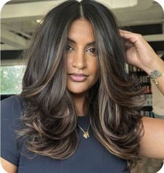 Medium Length Wavy Hair, Fall Palette, Age Gracefully, Greasy Hair Hairstyles, Soft Waves, Long Layered Hair, Spring Hairstyles, Fall Hair Color, Balayage Highlights