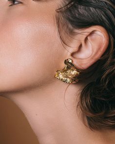 Jewellery Photography Inspiration, Abstract Jewelry, Jewelry Photoshoot, Jewelry Photography, Earring Jewelry, Moon Earrings