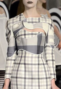 Thom Browne Spring 2013 RTW Sewing Fashion, Pastry Chef, Plaid Dress, Mode Inspiration, Thom Browne, Creative Fashion, Fashion Details, Couture Fashion