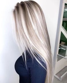 Champagne Blond, Blond Hairs, Shoulder Length Layered Hair, Blonde Lowlights, Balayage Ideas, Brunette Ombre, Balayage Blond, Blond Balayage, Blonde With Dark Roots