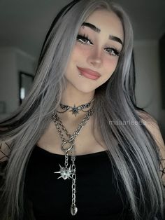 IG: maaarleeea | silver hair, black hair, silver and black hair, black and silver hair, skunk hair, cookies and cream hair, alt hair, grunge hair, egirl hair, white hair, white and black hair, split hair, halo hair Black And Silver Halo Hair, Silver Split Dye, Hair Cookies, Egirl Hair Color, Silver And Black Hair, White And Black Hair, Egirl Hair, Black And Silver Hair, Alt Hair