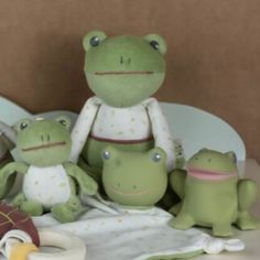 Tikiri | Baby Organic 4pc Gift Set - Frog Birthday Hampers, Home Themes