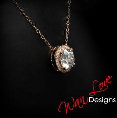 Collana con ciondolo rotondo Halo Moissanite, catena sottile e delicata, 2 ct, 8 mm, regalo di anniversario, matrimonio, oro bianco o rosa, pronto per la spedizione

 È il regalo perfetto per l'anniversario, il regalo di nozze, il regalo per la festa della mamma, il regalo di compleanno, il regalo di festa o semplicemente per dire il regalo Ti amo!!

 **Include una catena sottile e delicata da 18" (circa 1 mm). Varia a seconda della disponibilità.

 ~Dettagli anello~

 Metallo: oro rosa o bianc Diamond White Solitaire Necklace With Halo For Anniversary, Halo Solitaire Necklace With Round Pendant For Anniversary, Rose Gold Brilliant Cut Solitaire Necklace For Wedding, Anniversary Cubic Zirconia Solitaire Necklace With Halo, Gift Solitaire Necklace With Round Cut Halo, Gift Round Cut Solitaire Necklace With Halo, Dazzling Anniversary Solitaire Necklace With Halo Setting, Dazzling Solitaire Necklace With Halo Setting For Anniversary, Anniversary Solitaire Necklace With Halo Setting