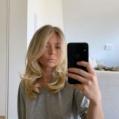 Blonde Layered Hair, Blonde Hair Looks, Haircuts For Medium Hair, Haircuts Straight Hair, Short Blonde Hair, Cut My Hair, Hair Inspo Color, Bad Hair