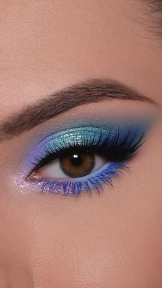 Makeup Looks Color, Jawbreaker Palette Looks, Colorful Makeup Aesthetic, Color Eyeshadow Looks, Purple And Blue Eyeshadow, Cool Eye Makeup, Rose Palette