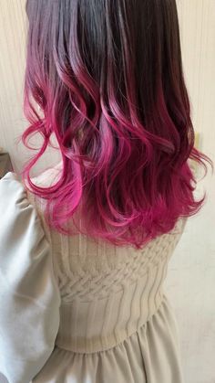 Dip Dye Hair Short, Pink Hair Tips, Hair Color For Brunettes Short, Pink Hair Streaks, Purple Brown Hair, Pink Hair Highlights, Dark Pink Hair