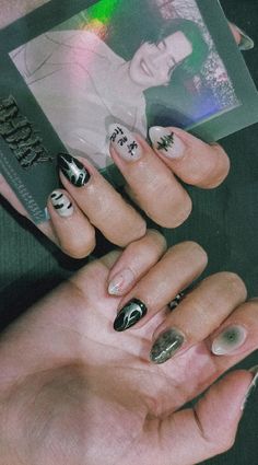 Agust D - Suga nailart Min Yoongi Inspired Nails, Agust D Nails Ideas, Yoongi Nails Designs, Yoongi Inspired Nails, Yoongi Nails Ideas, Agust D Inspired Nails, Jungkook Inspired Nails, Agust D Nail Art, Yoongi Nails