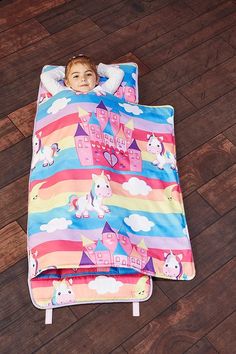 EVERYDAY KIDS Toddler Nap Mat with Removable Pillow - Unicorn Dreams: A perfect nap mat for preschool, kindergarten and daycare for children ages 3 to 6. The comforter is made of soft microfiber to keep kids comfortable and cozy while they sleep. This high-quality material is breathable, fade resistant and naturally hypoallergenic. Never worry about your child kicking off the covers with the attached comforter. With plenty of air circulation and no zippers, your child can customize their sleep Rollup Design, Kids Nap Mats, Toddler Nap Mat, Toddler Nap, Pink Castle, Toddler Bed Set, Nap Mat, Busy Parents, Preschool Kindergarten