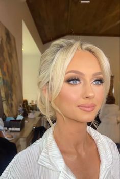 Wedding Makeup For Blue Eyes Pale Skin, Makeup For Blue Eyes Blonde Hair, Grad Makeup, Green Eyes Blonde Hair, Bridal Makeup For Blondes