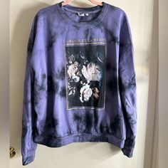 Brand New Crewneck Purple, And Black Tie-Dye Size Xxl Oversized Gold Text, Purple Tie Dye, Purple Tie, Black Tie Dye, Tie Dye Sweatshirt, Crewneck Sweater, Black Tie, Washing Clothes, Colorful Sweaters