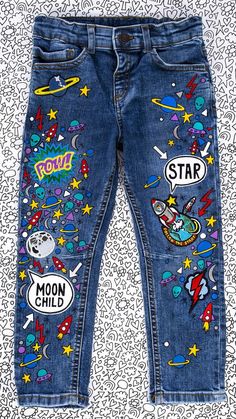 Personalised custom jeans for kids. Unique design. Recycled fashion. Upcycled denim. Recycled denim. Painted denim. Costume Jeans, Custom Denim Jeans, Customized Jeans, Upcycle Clothes Diy, Custom Jeans, Custom Denim, Painted Jeans, Painted Denim, Recycled Fashion