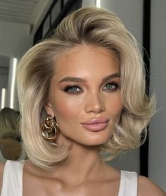 Fancy Short Hair, Shoulder Length Blonde, Chic Short Hair, Blonde Hair Looks, Blonde Bobs, Long Bob, Blonde Hair Color