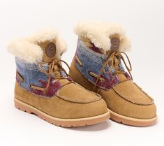 Find your footing in fall and keep wandering right through winter in these water-resistant suede boots built to weather the cooler seasons. From Lamo. Blue Suede Boots, Black Flat Boots, Grey Booties, Buckle Ankle Boots, Grey Boots, Red Boots, Suede Lace, Fur Boots, Winter Boots Women