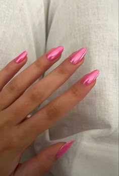 Pink chrome nails Kutek Disney, Pink Chrome Nails, Hot Pink Nails, Summery Nails, Colorful Nails, Her Nails, Pink Acrylic Nails, Gel Nail Designs, Manicure Y Pedicure