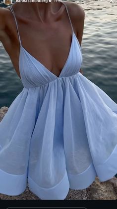 Simple Evening Dress, Nye Outfits, Modest Dresses Casual, High Fashion Outfits, Dream Wedding Ideas Dresses, Skirt Pattern, Modest Dresses, Dream Dress, Cute Dresses