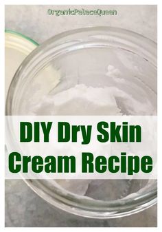 Diy Body Cream, Body Cream Recipe, Itchy Skin Remedy, Dry Skin Diy, Skin Cream Recipes, Dry Skin Cream, Diy Moisturizer, Herbal Salves