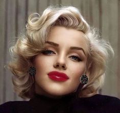 Merlyn Monroe Hairstyle, Old Hollywood Short Curly Hair, Marilyn Monroe Updo, Marilyn Monroe Bob Hair, Marlyne Monro Hairstyles, Marilyn Monroe Haircut Short Hairstyles, Old Hollywood Short Hairstyles, Old Hollywood Hairstyles Short, How To Do Marilyn Monroe Hair