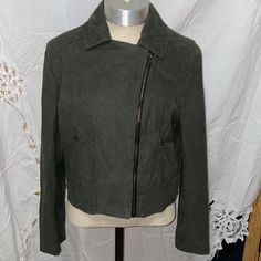 Never Worn Casual Green Winter Biker Jacket, Casual Green Biker Jacket For Winter, Spring Casual Biker Jacket With Zipper Closure, Spring Casual Biker Jacket With Zipper, Green Casual Biker Jacket With Zipper Closure, Green Casual Biker Jacket With Zipper, Casual Green Biker Jacket With Zipper, Spring Fitted Khaki Outerwear, Green Long Sleeve Biker Jacket For Spring