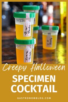 yellow Specimen cocktail in specimen container with green lid Gross Halloween Food Ideas For Parties, Gross Halloween Desserts, Gross Halloween Foods, Classy Halloween Party, Halloween Juice, Creepy Halloween Food, Office Halloween