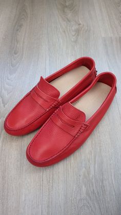 Calzoleria David made in Italy  Very high quality womens moccasin  Soft genuine leather  Perfect condition  Red color  Size EU-40 Insole length 26cm/ 10,1/4inches Insole width 8.5cm/ 3,3/8inches Leather Moccasins, Moccasins, Bulgaria, Red Color, Halloween Shopping, Genuine Leather, In Italy, Accessory Gift, Slip On