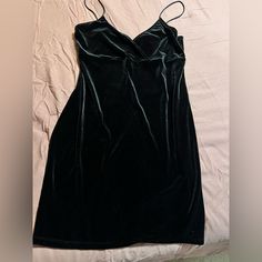 Black Spaghetti Strap Velvet Dress. Never Worn Fashion Definition, Dresses Shein, Real Fashion, Black Spaghetti Strap, Black Spaghetti, Shein Dress, Shein Dresses, Velvet Dress, Spaghetti Strap