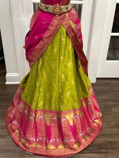 Gorgeous pure Banarasi lehanga/ Half saree with self weaving design Dupatta Wedding | teen lehanga| Size 36 + 4 | Bollywood Lehanga| ships from NC Blouse Size: 36 Blouse sleeves: 14 1/2 Sleeves: 10 and 1/2 Lehanga length: 42 Lehanga waist: supports 42 inches. Fitted Green Banarasi Silk Sharara, Fitted Green Banarasi Silk Sets, Fitted Green Banarasi Silk Choli, Festival Banarasi Silk Pre-draped Saree With Tilla, Pista Green Raw Silk Lehenga With Traditional Drape, Fitted Banarasi Silk Sharara With Traditional Drape, Traditional Green Raw Silk Lehenga, Green Lehenga With Saree Pallu, Pista Green Raw Silk Lehenga For Diwali