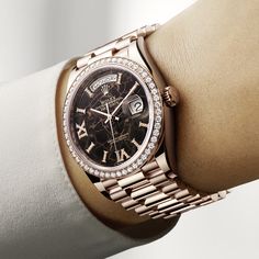 The ultimate watch of prestige. The @Rolex Day-Date 36 in Everose gold and diamonds, 36mm case, eisenkiesel set with diamonds dial, a President bracelet.

#AlexandersJwlrs#Rolex #DayDate #OfficialRolexRetailer Mont Blanc Watches, Tudor Watches, Movado Watch, Trendy Watches, Breitling Watches, Swiss Watches