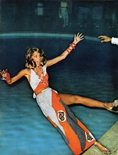 Palm Springs Fashion, Vintage Palm Springs, Fashion Editorial Layout, Cheryl Tiegs, 70s Glam, Studio Photography Fashion, Italo Disco, Fashion 70s