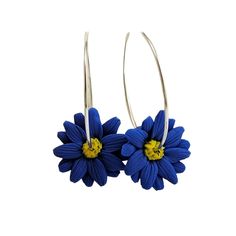 Lightweight style handcrafted Blue Aster hoop earrings on a choice of 20 gauge 925 sterling silver or 14k  gold filled hoops and available in 2 sizes.  -Original hand sculpted polymer clay flowers -Durable, water-resistant -No molds, no paint -Hoop size : Choose 25mm/1 inch (pictured) or 35mm/1.38 inch -20 gauge hoops - choose 925 sterling silver or 14k gold filled View matching collection at:  https://www.etsy.com/shop/strandedtreasures/search?search_query=aster This item is made-to-order. Listing photos are for example. COLOR SAMPLE CARDS Require a color match? Colors may appear slightly different on screen than in person. If you require a color match, purchasing a color sample card is strongly recommended. ●Polymer Clay Color Sample Card: https://www.etsy.com/listing/536794301 ●Rhinesto Everyday Flower Charm Hoop Earrings, Blue Flower Hoop Earrings Gift, Blue Flower Hoop Earrings As Gift, Blue Flower Shaped Hoop Earrings, Blue Flower-shaped Hoop Earrings, Everyday Flower Hoop Earrings, Everyday Flower Shaped Hoop Earrings, Adjustable Flower Hoop Earrings For Everyday, Blue Sterling Silver Flower Earrings