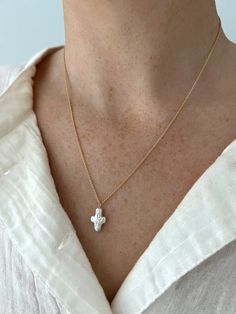 SINGLE PEARL CROSS CHAIN NECKLACE – ALV Jewels Pearl Cross Necklace, Pearl Chain Necklace, Simple Pearl