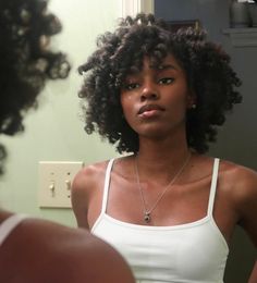 Pelo Afro, 2020 Trends, Hairstyles Easy, Afro Hairstyles, Hairstyles Short, Short Hairstyles, Black Is Beautiful, Drawing People