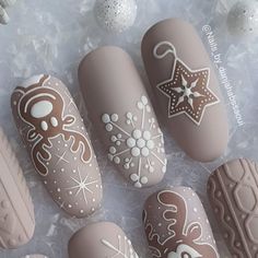 Dunja Habssaoui on Instagram: "🎄🎅🏻 Christmas Nail Ideas ❄️🫎  1,2,3,4, oder 5?
Welche gefallen dir hiervon am besten ? 🥰 

Hab einen schönen Start in die neue Woche 🥰

.
.
.

#nails #instanails #gelnails #nailporn #nailsart #naildesigns #nailarts #nailartclub #nails2inspire #naildesign #nailinspo #nailstagram #nailfashion #pressonnails #nailtutorial #nailsofinstagram #nailart #маникюр #glitternails #nailtutorials #winternails #holidaynails #winternailart #bluenails #christmasnailart #christmasnails #xmasnails #xmasnailart #snowflakenails"