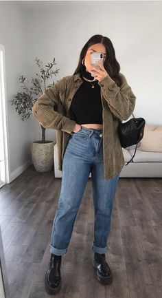 Look 80s, Midsize Outfits, Outfit Jeans, Mode Inspo, Outfit Inspo Fall, Curvy Outfits, Fall Fashion Outfits, Fashion Aesthetic, Edgy Outfits