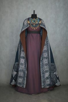 Royal Viking Clothing, Medieval Welsh Clothing, Celtic Royalty Clothing, Ancient Nordic Clothing, Medieval Scandinavian Clothing, Ancient Germanic Clothing, Medieval Middle Eastern Clothing, Medieval Clothing Royal, Historical Dresses Medieval