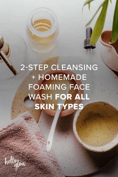 Make your own foaming face wash for any skin type + use it in a simple, yet effective 2-step cleansing process Face Cleanser Recipe, Cleanser Recipe, Anti Aging Face Wash, Foam Face Wash, Face Washing Routine, Combination Skin Face Wash