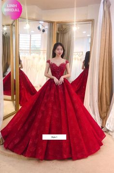 Vestidos Color Vino, Sparkle Princess, Casual Bridal Dress, Red Ball Gowns, Tulle Train, Red Ball Gown, Beautiful Wedding Gowns, Princess Ball Gowns, Pink Gowns