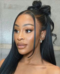 Half Up Half Down Hair Styles Black, Classy Hairstyles For Wedding Guest, Fancy Bun Black Women, Md Hairstyles Black, Wig Hair Styling, Half Up Hairstyles For Black Women, Classy Black Woman Hairstyle, Half Up Half Down Prom Hair Black Women, Wedding Hairstyles Half Up Half Down Black Women