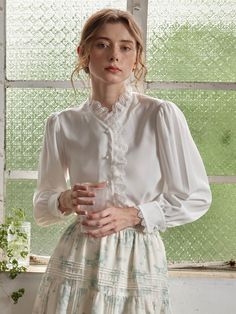 Lace Collar Shirt, Vintage Peasant Blouse, Vestidos Retro, Puff Sleeve Shirt, Simple Retro, White Lace Blouse, Feminine Blouses, Turtleneck Shirt, Simple Blouse