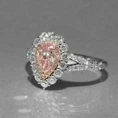 Inlaid Jewelry, Pink Diamond Ring, Ring Trends, Heart Shaped Diamond, Wedding Band Sets, Zircon Ring, Pink Ring, Jewelry Wedding, Pink Diamond